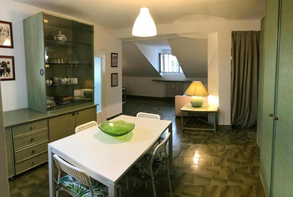 Appartamento La Mansarda เลคโค ภายนอก รูปภาพ