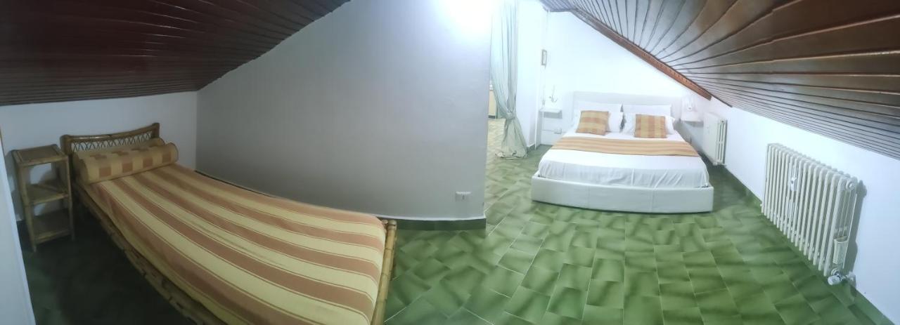 Appartamento La Mansarda เลคโค ภายนอก รูปภาพ